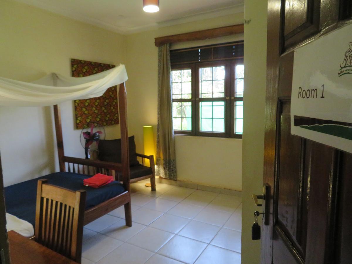 Bikeventures House Uganda Hotel Jinja Exterior foto